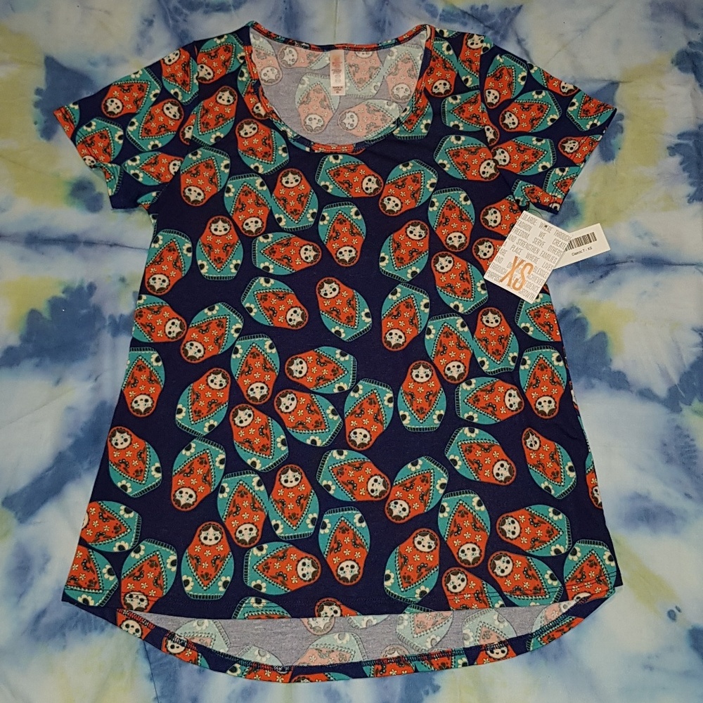 2 NWT lularoe classic tees